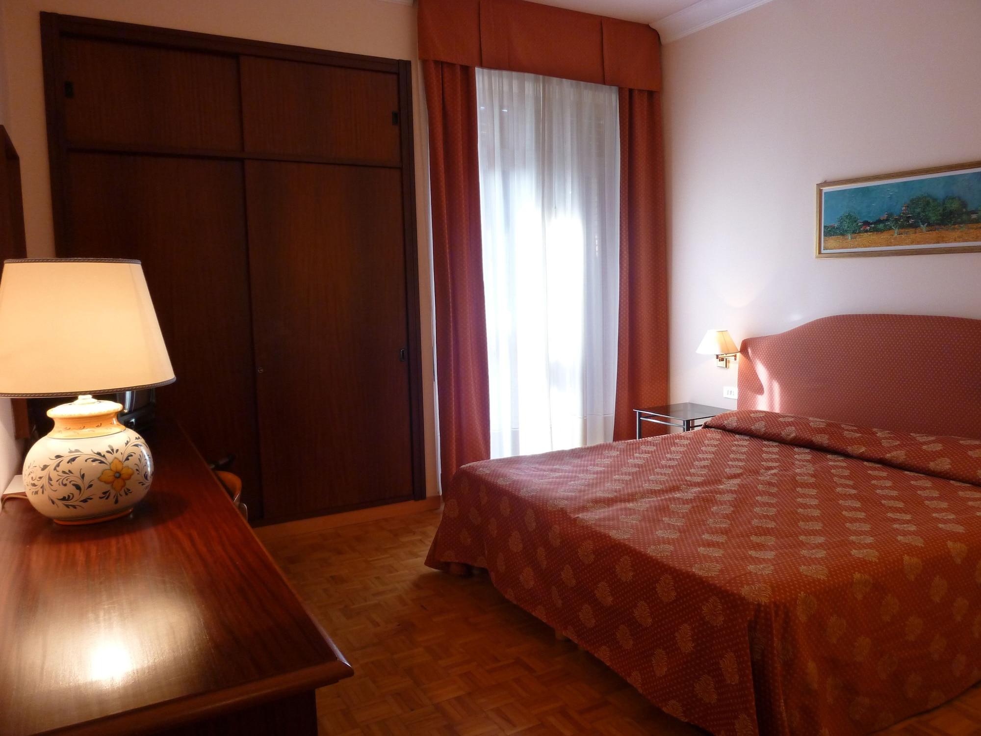 Hotel Torretta Монтекатини Терме Екстериор снимка