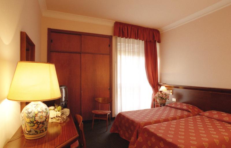 Hotel Torretta Монтекатини Терме Екстериор снимка